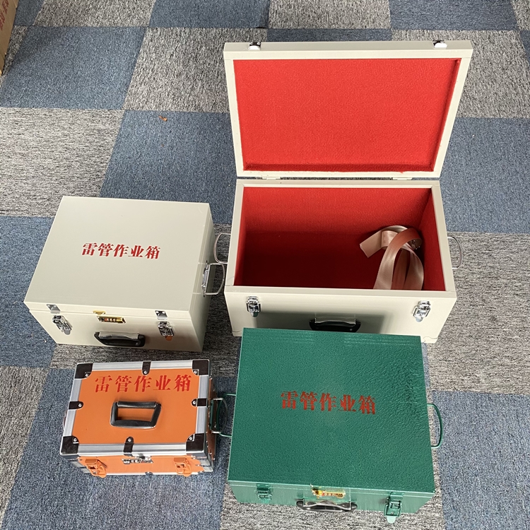 岢岚爆破工程作业箱如何选择？玻璃钢与传统材质的全面对比